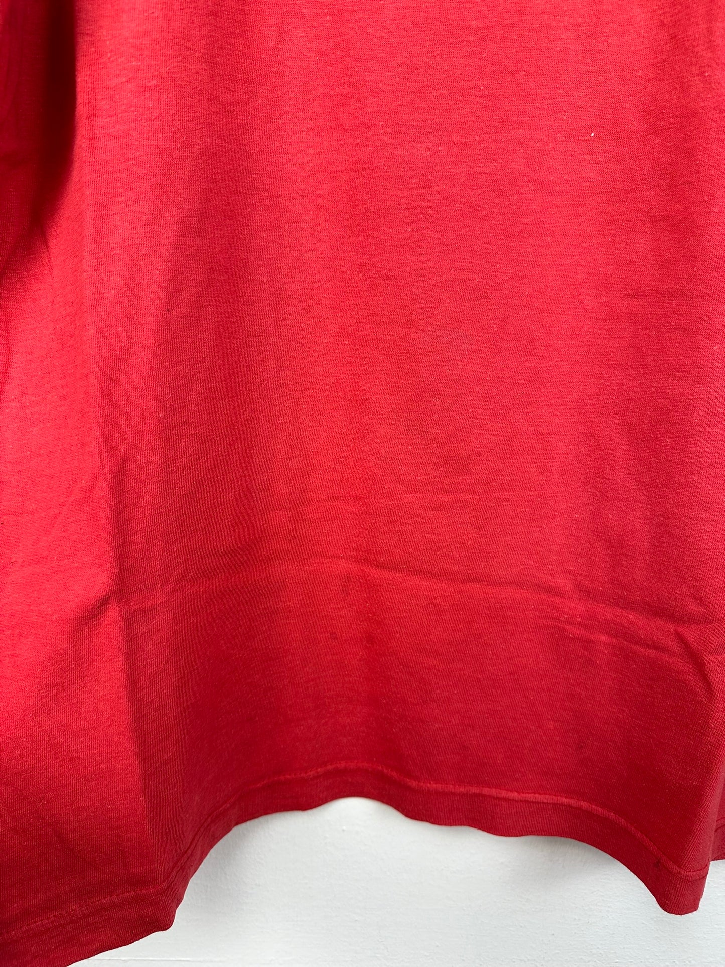 T-shirt Praha rossa 00s - L