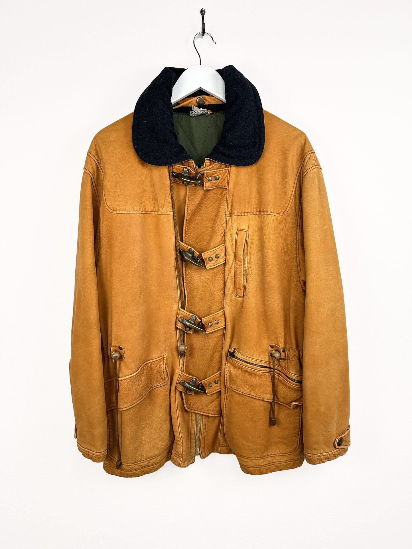Giacca in pelle arancione con fibbie - M
