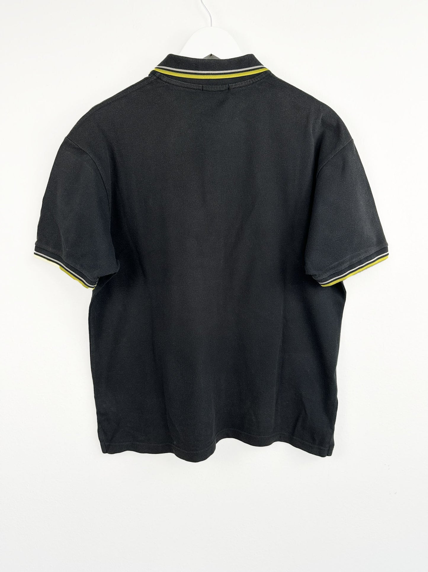 Polo Fred Perry nera gialla (25p114) - M