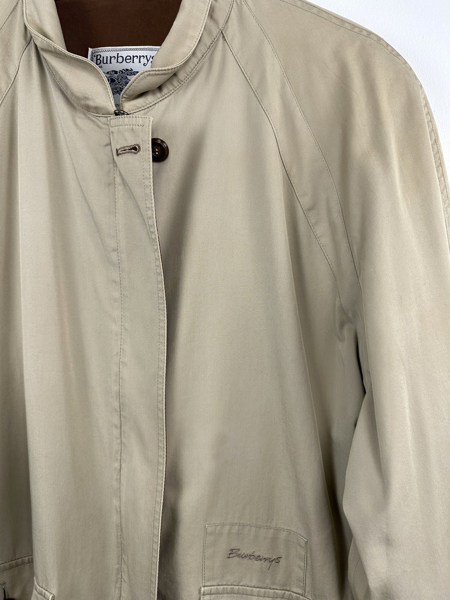 Trench Burberry beige corto (25c142) - L