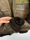 Giacca bomber in pelle Chevignon 90s marrone con patches (26g311) - L
